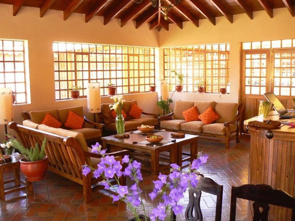 Amaru Valle Hotel Urubamba Exterior photo